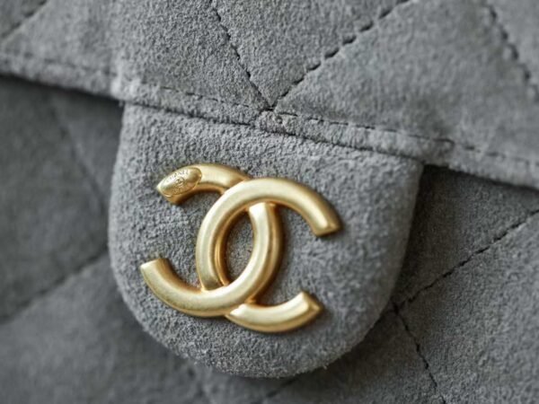 CHANEL 25 HANDBAG