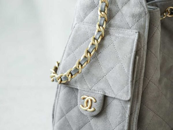 CHANEL 25 HANDBAG