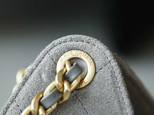 CHANEL 25 HANDBAG