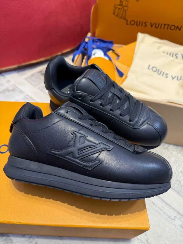 LOUIS VUITTON Bread shoes