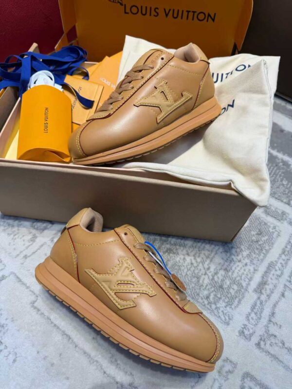 LOUIS VUITTON Bread shoes