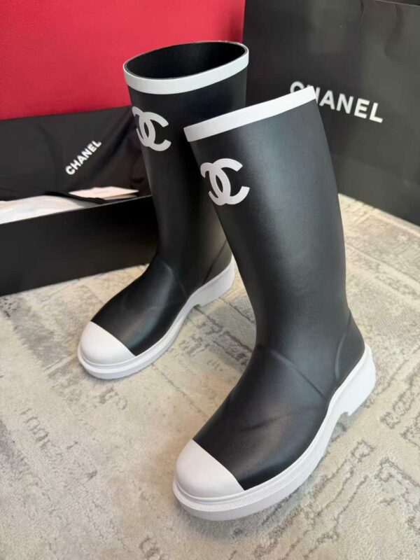 CHANEL Woo-boots