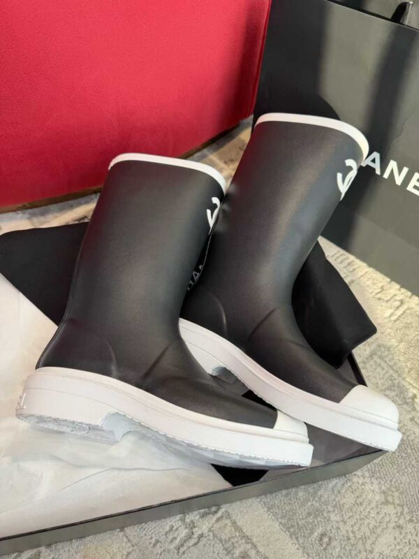 CHANEL Woo-boots