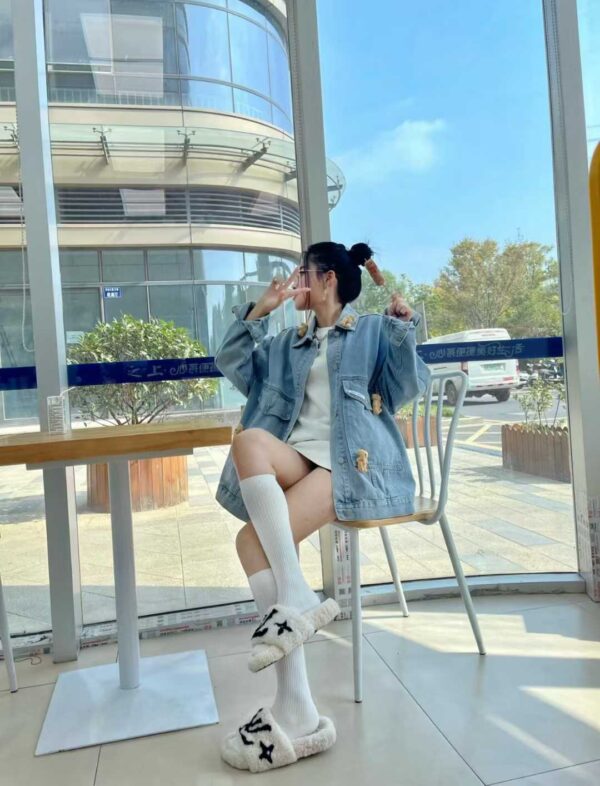 LOUIS VUITTON Wool slippers