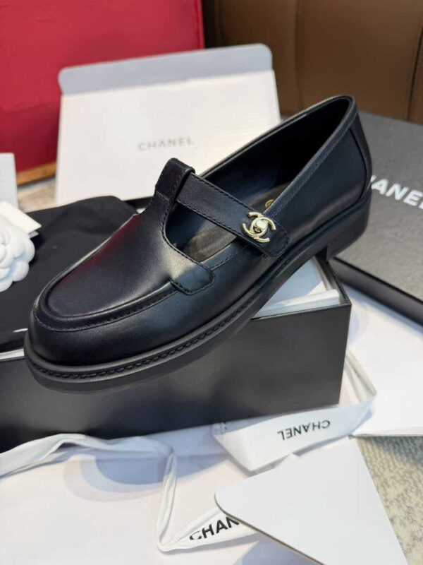 CHANEL 25K Love shoes