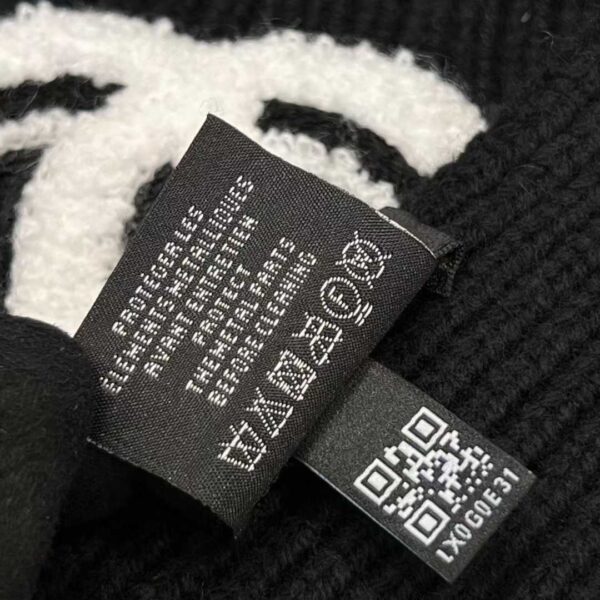 CHANEL scarf and cold cap