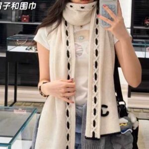 CHANEL 25A  scarf