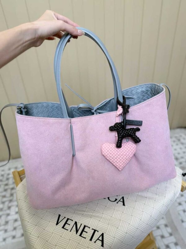 Bottega Veneta Pinacoteca