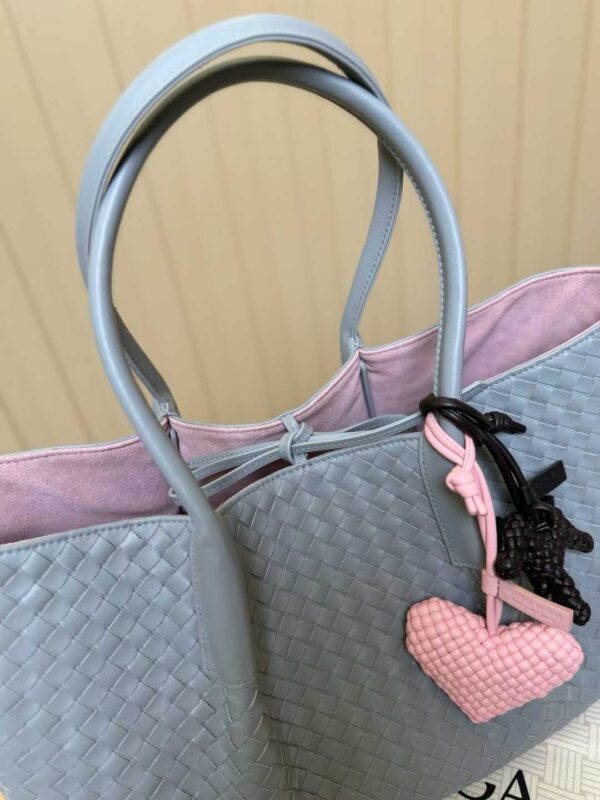 Bottega Veneta Pinacoteca