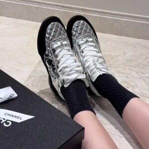 CHANEL Sneakers