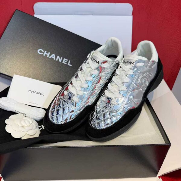 CHANEL Sneakers