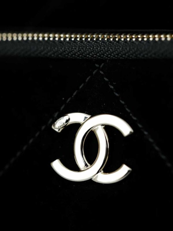CHANEL Clutch with Chain