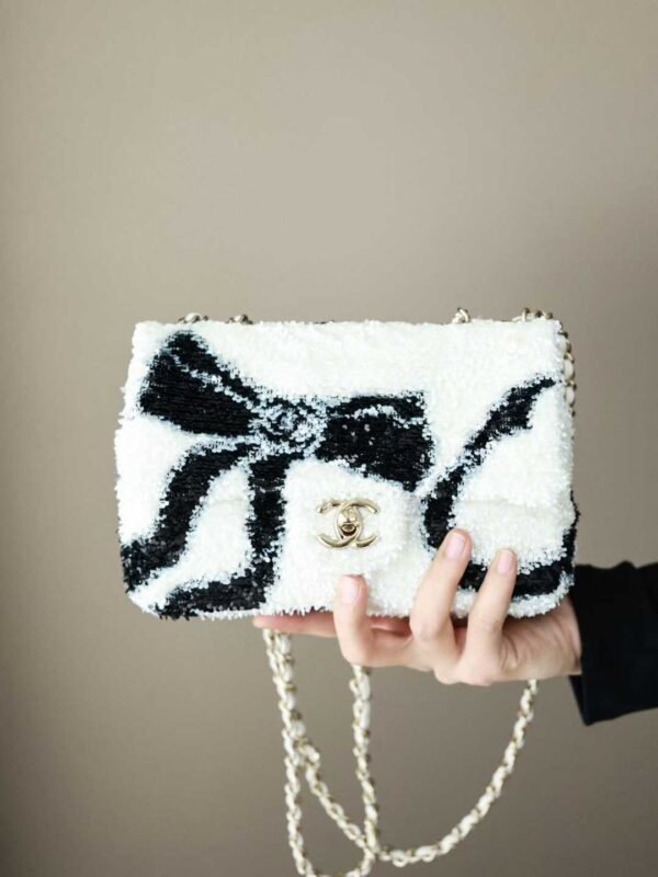 CHANEL FLAP BAG