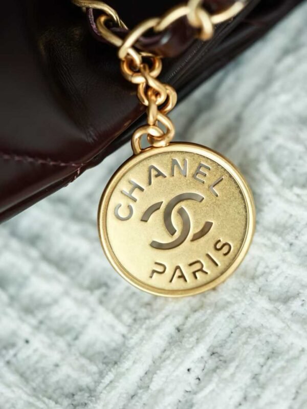 CHANEL 22S SHOPPING BAG