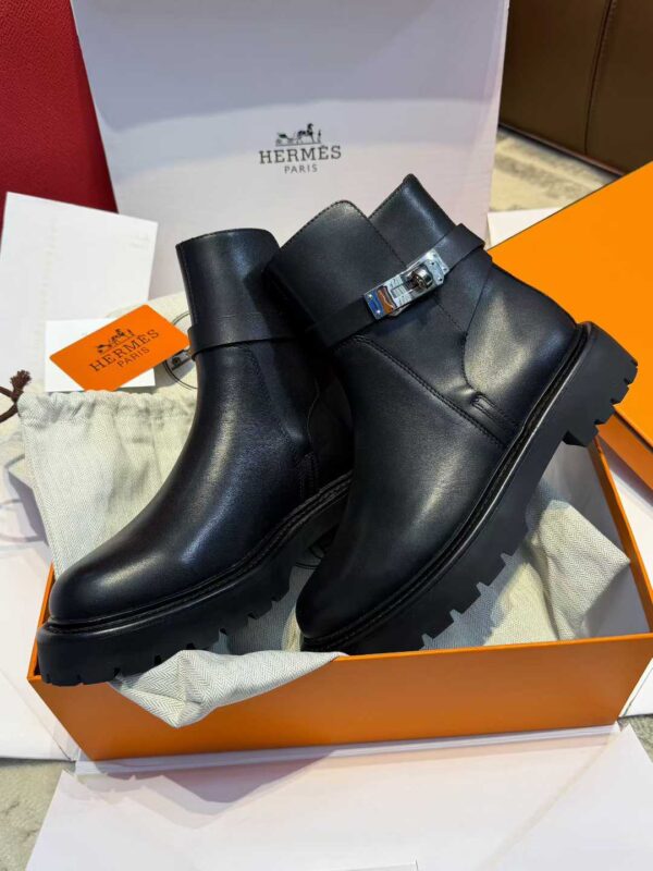 HERMES Short boots