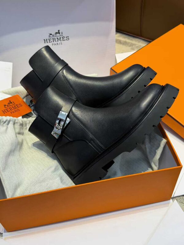 HERMES Short boots