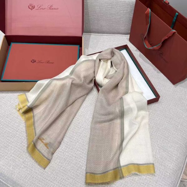 LORO PIANA  Scarf