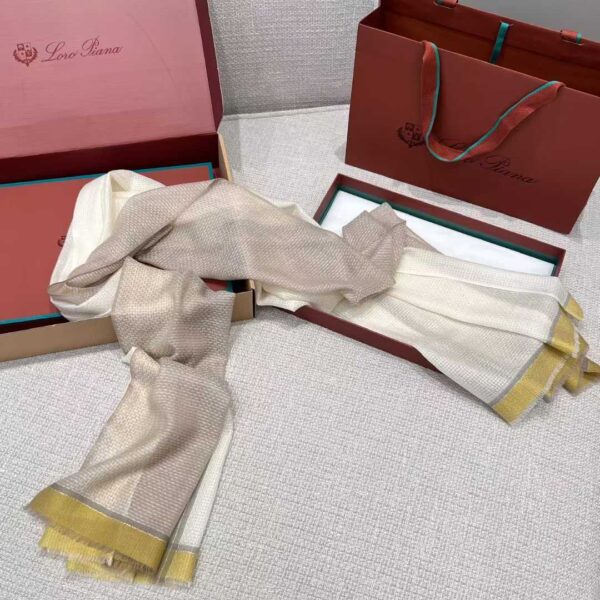 LORO PIANA  Scarf