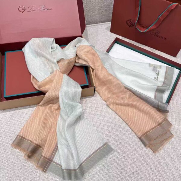 LORO PIANA  Scarf