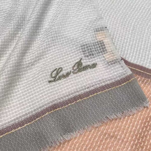 LORO PIANA  Scarf