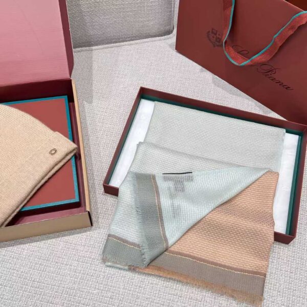 LORO PIANA  Scarf