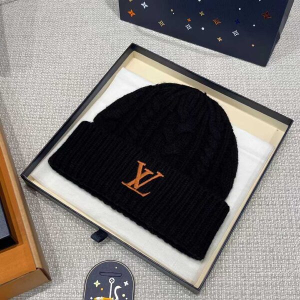 LOUIS VUITTON ONLY LV MINI CABL