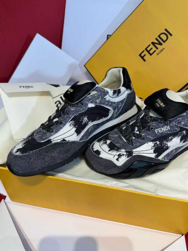 FENDI Sneakers