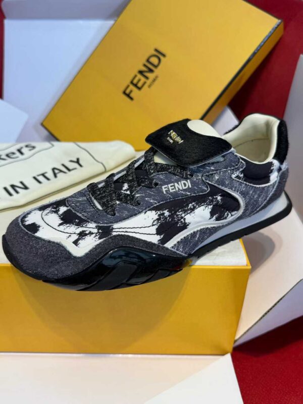 FENDI Sneakers