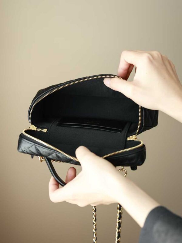 CHANEL 26C Top handle box bag