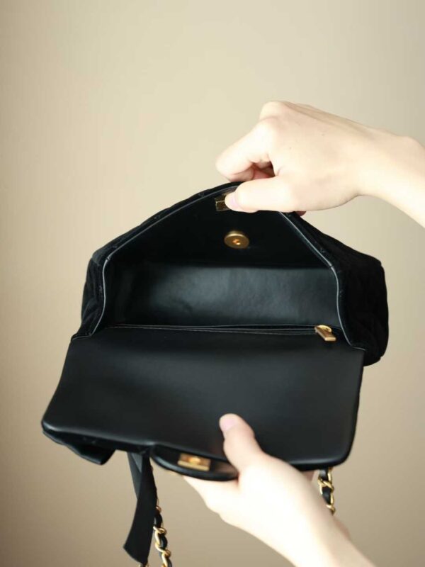 CHANEL MINI FLAP BAG WITH TOP HANDLE