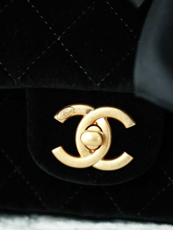 CHANEL MINI FLAP BAG WITH TOP HANDLE