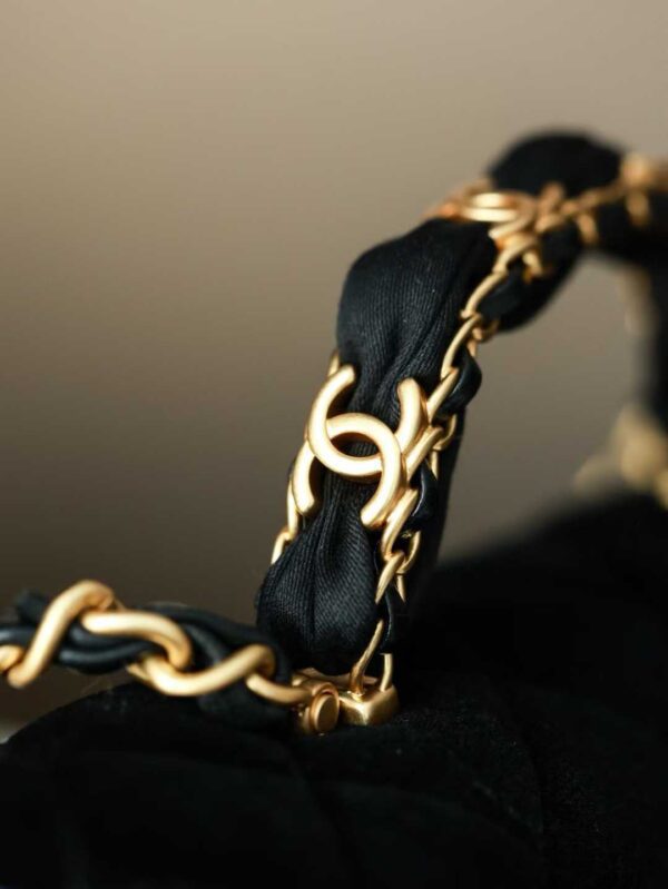 CHANEL MINI FLAP BAG WITH TOP HANDLE