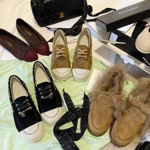 CHANEL Vintage flats