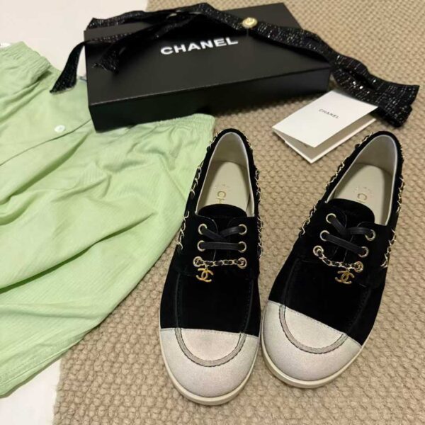 CHANEL Vintage flats
