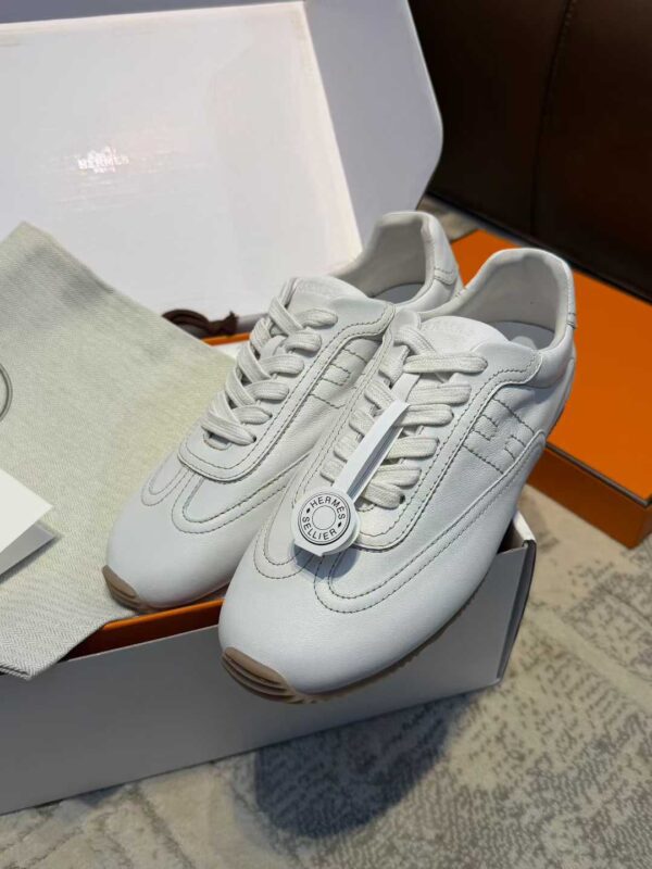 HERMES 26 Virtue training shoes