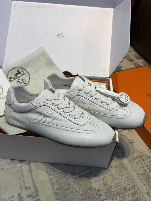 HERMES 26 Virtue training shoes