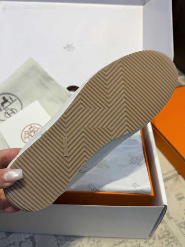 HERMES 26 Virtue training shoes