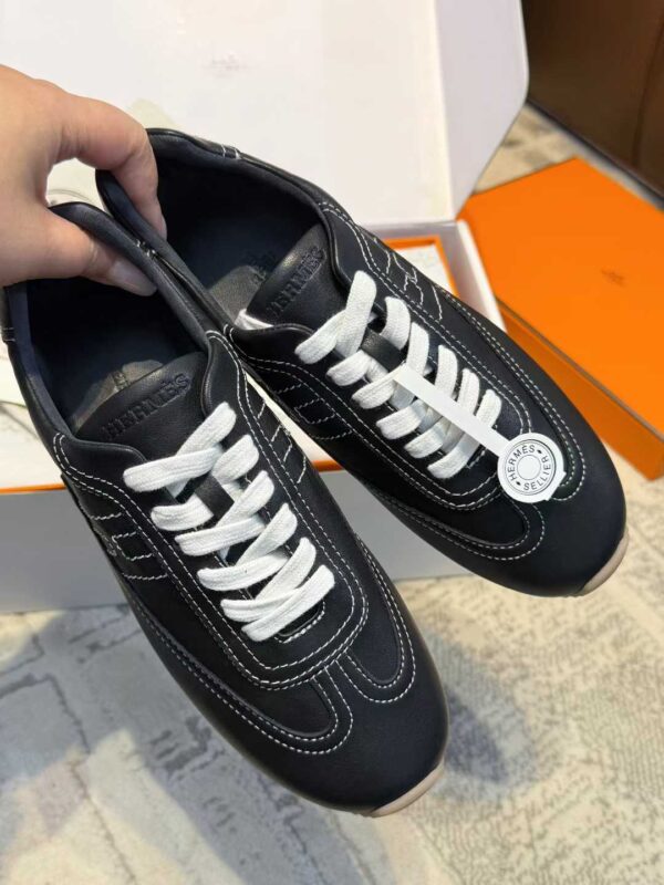 HERMES 26 Virtue training shoes