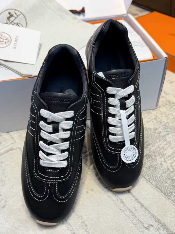 HERMES 26 Virtue training shoes