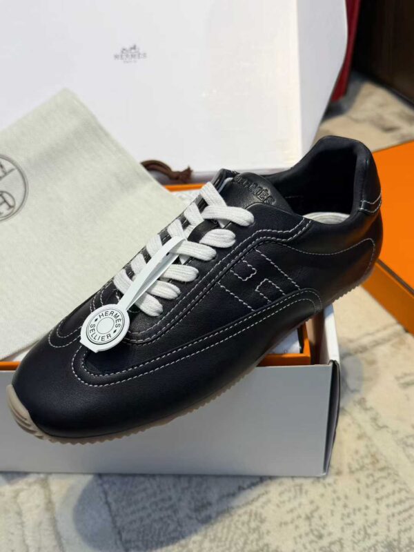 HERMES 26 Virtue training shoes