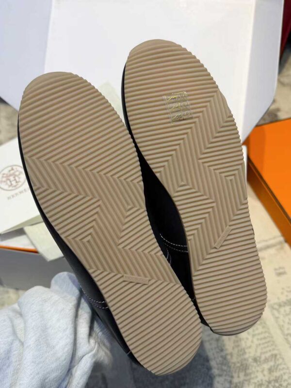 HERMES 26 Virtue training shoes