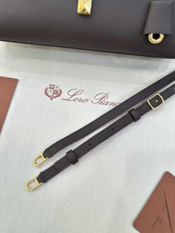 LOORO PIANA Extra Softy Bag L33