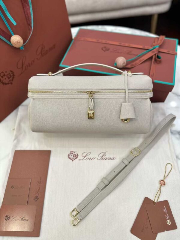 LOORO PIANA Extra Softy Bag L33