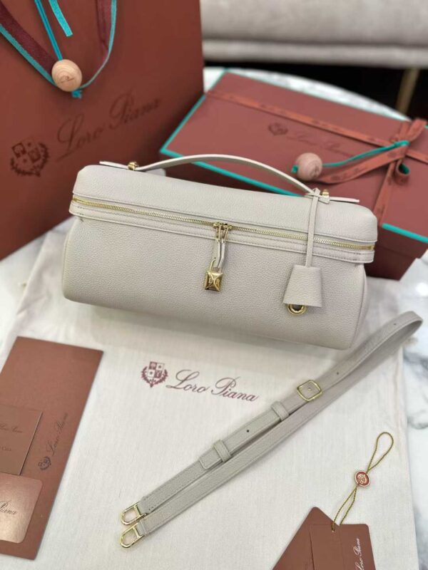 LOORO PIANA Extra Softy Bag L33