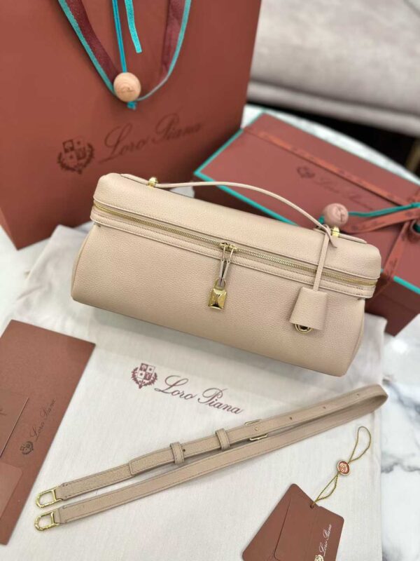 LOORO PIANA Extra Softy Bag L33