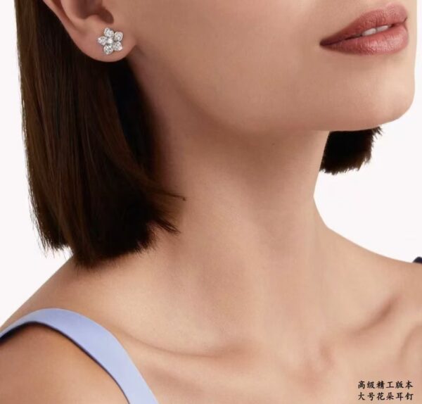 GRAFF Sunflower stud earrings