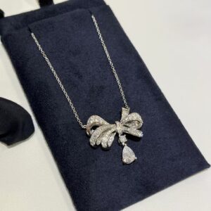 GRAFF Bow necklace