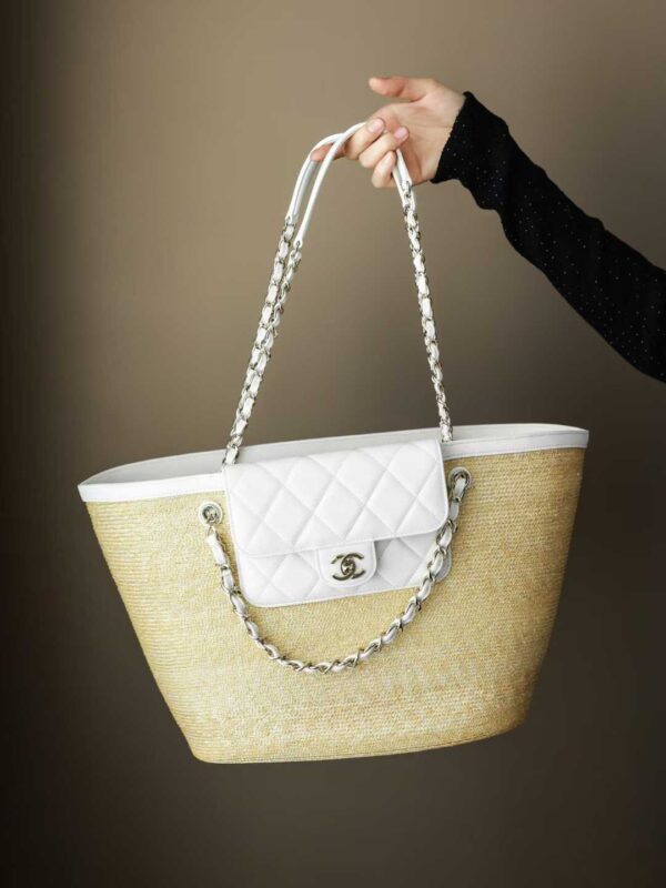 CHANEL SHOPPING BAG
