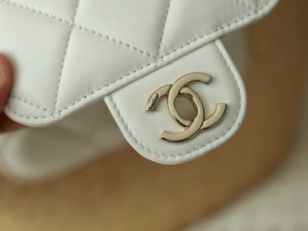 CHANEL SHOPPING BAG