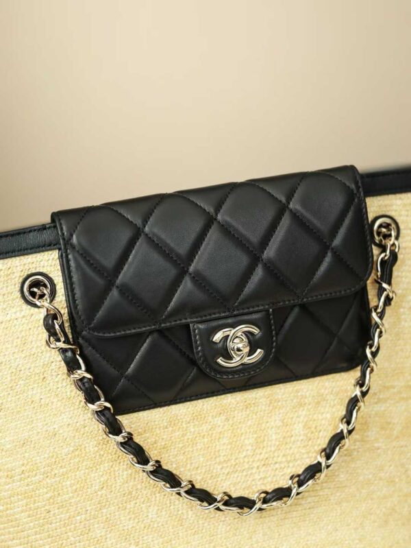 CHANEL SHOPPING BAG